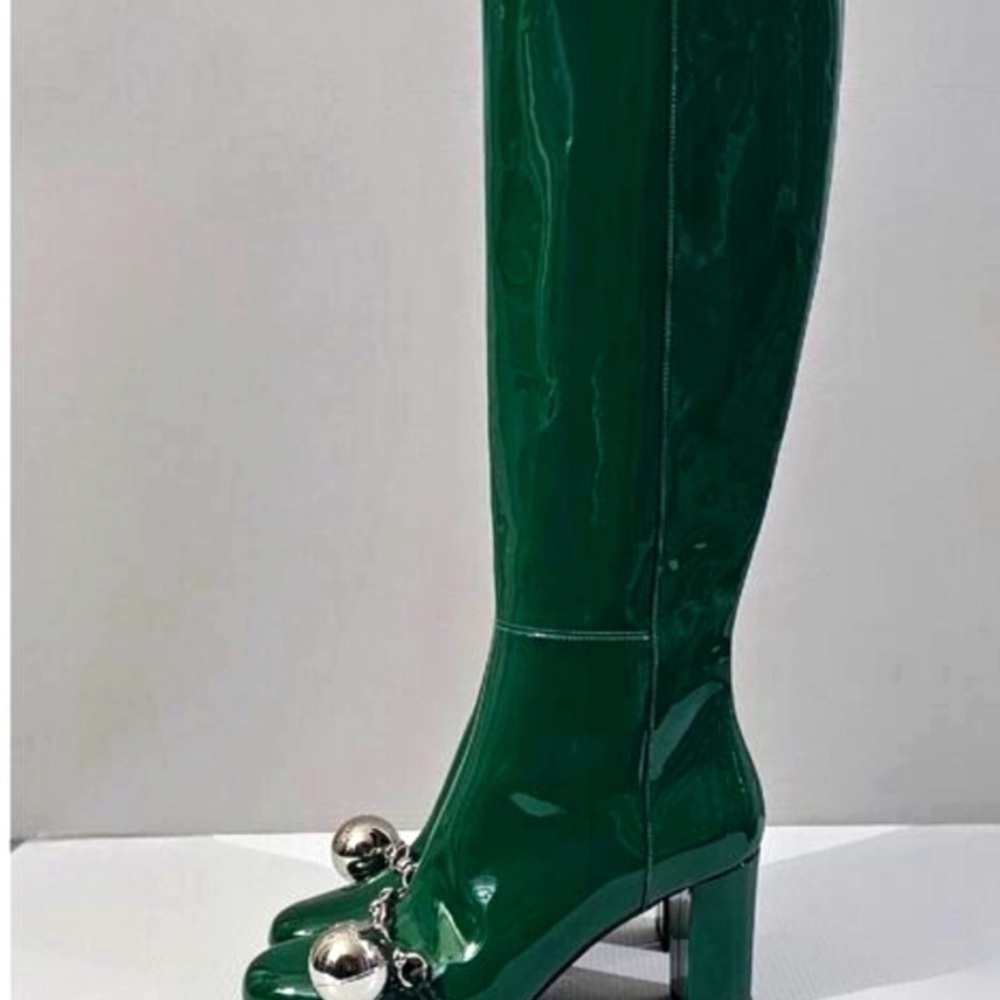 Long Champ Green Patent Heeled Boots with Silver Chain - Picture 2 of 5